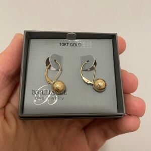 10KT yellow gold dangle drop style earrings